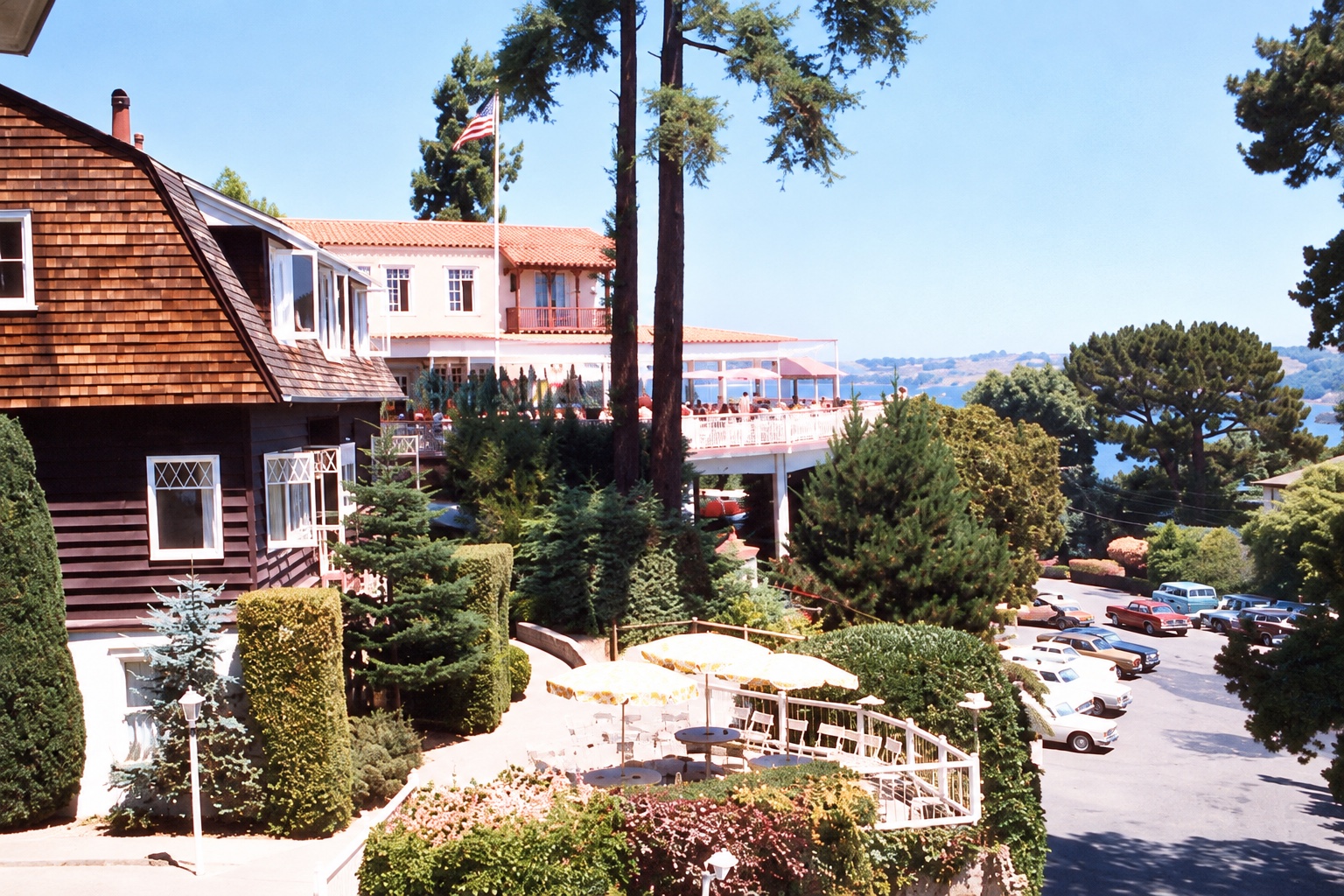 Alta Mira Hotel mit einem Ausschnitt seiner weitläufigen Garten- und Terrassenanlagen